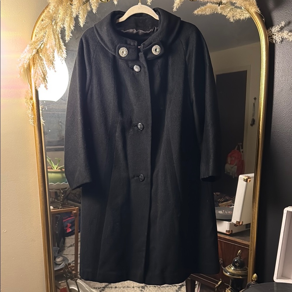 Heavy Black Women’s Luxurious Coat Classic Winter Outerwear - Picture 1 of 12